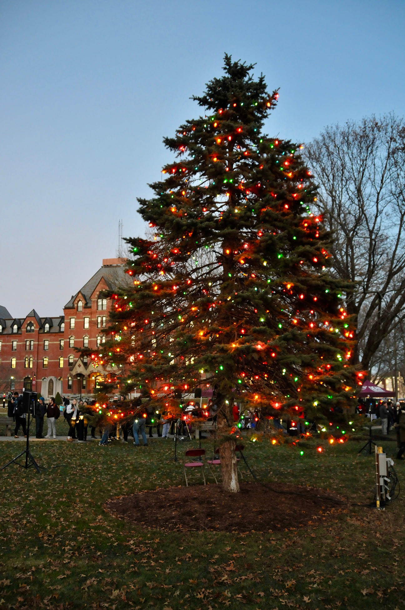 Franklin Downtown Partnership has switched its holiday event from a one-night stroll to four days of events, but some old favorites will remain the same, such as a kickoff to the holidays with a tree-lighting and carolers at Dean college on Thursday, December 6th. Holiday Happenings will take place from December 6th-9th. Visit www.franklindowntownpartnership.org.